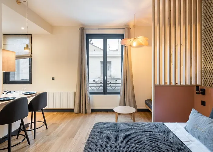 Honore - Suite Arbre Sec